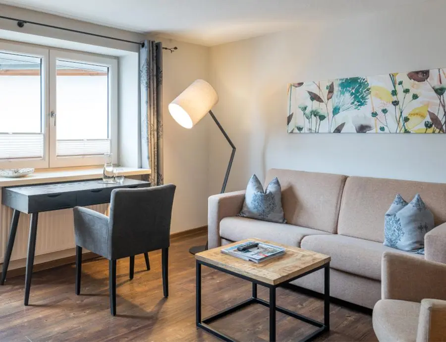 Gartenapartment_Sofaecke_Hotel_Birkenhof_Oberstaufen_Allgaeu