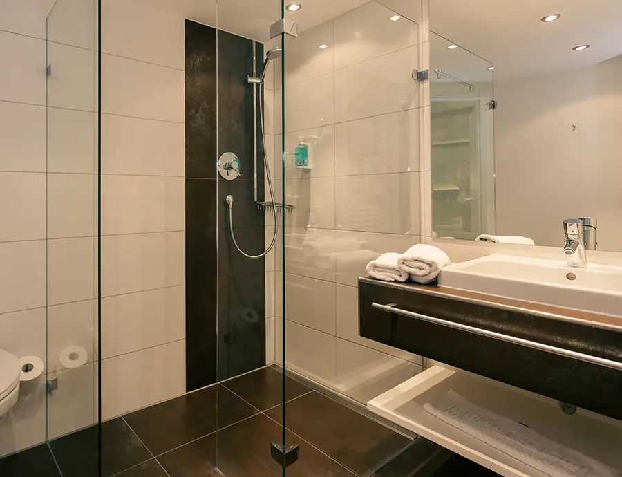 DZ_Weissach_Badezimmer_Hotel_Birkenhof_Oberstaufen_Allgaeu