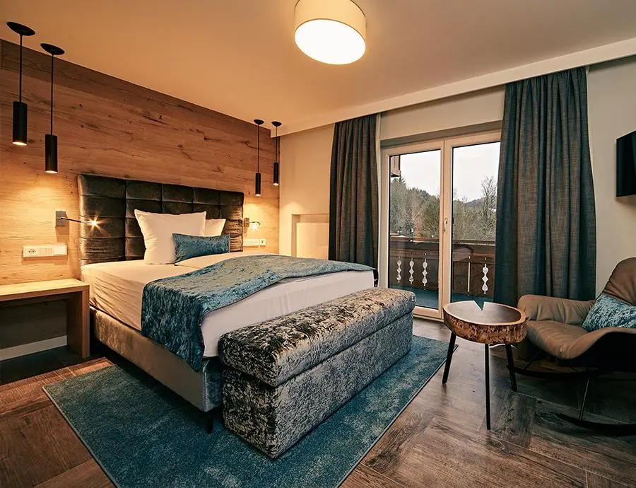 EZ_Zirbe_Schlafzimmer_Hotel_Birkenhof_Oberstaufen_Allgaeu